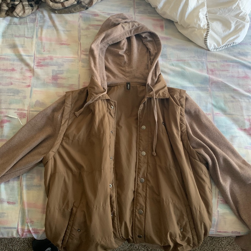 Men’s Medium Brown Vest